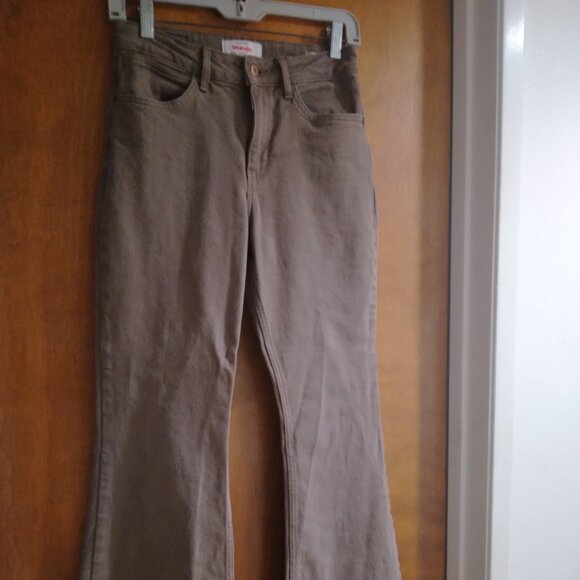 Brown Wrangler high rise flare jeans - Picture 1 of 10